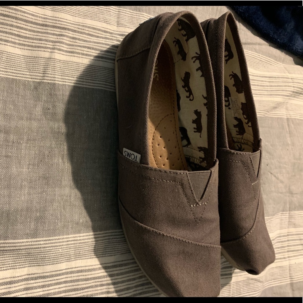 Toms